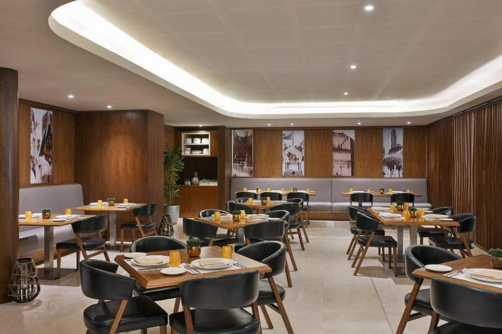 1 Bedroom Apartment, 1 King, Terrace level